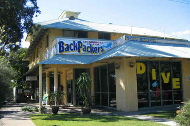 Manta Lodge & Scuba Centre